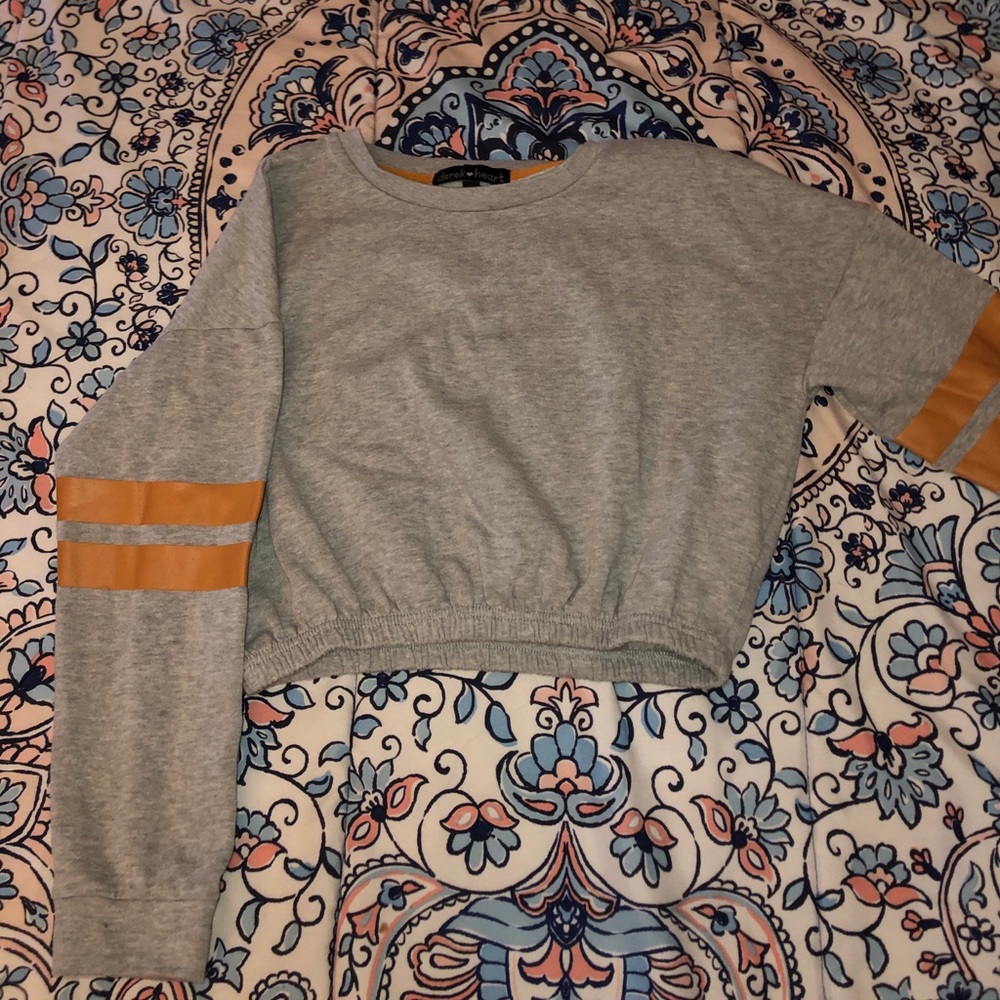 Long sleep crop top